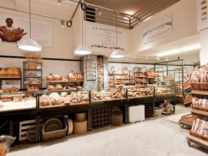 Fresh baked breads at Eataly's bakery 