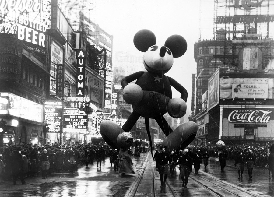 History of the Macy's Thanksgiving Day Parade It’s Interesting