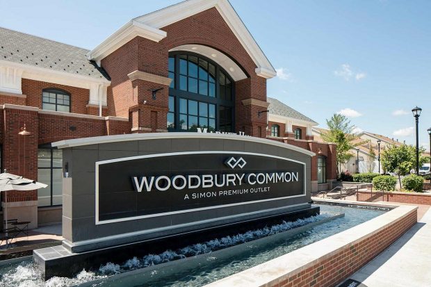 Shopping Tour to Outlet Woodbury Common